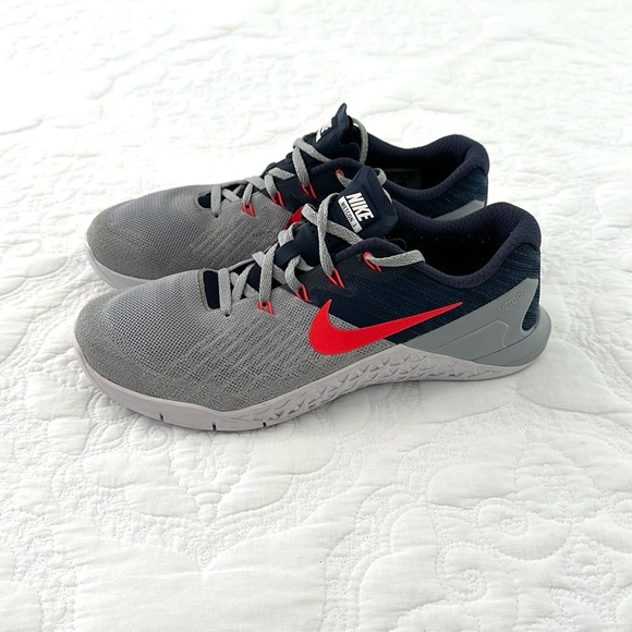 Nike Metcon 3 Athletic Training Shoes Women’s size 10.5 Gray Navy Bkue Orange - Picture 2 of 7
